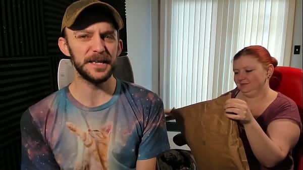 Dfoplde Sex Pillow with Bondage Cuffs Unboxing and Creampie