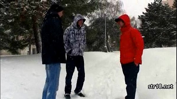 Cute teen amateur gives an amazing suck & fuck