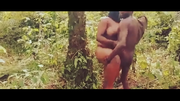 good village camera Man who bangs vacation girl in the bush