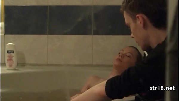 Hot teen’s axe wound broken in